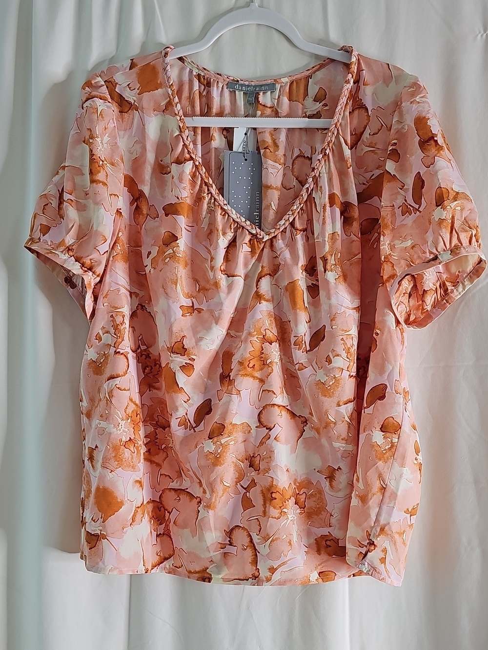 Daniel Rainn Pink Floral V-Neck Short Sleeve Blouse